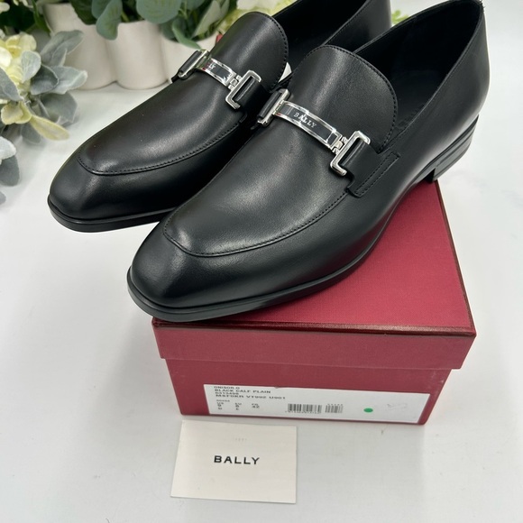 Men\'s Bally  ONIZI leather loafers size 9, made in Italy